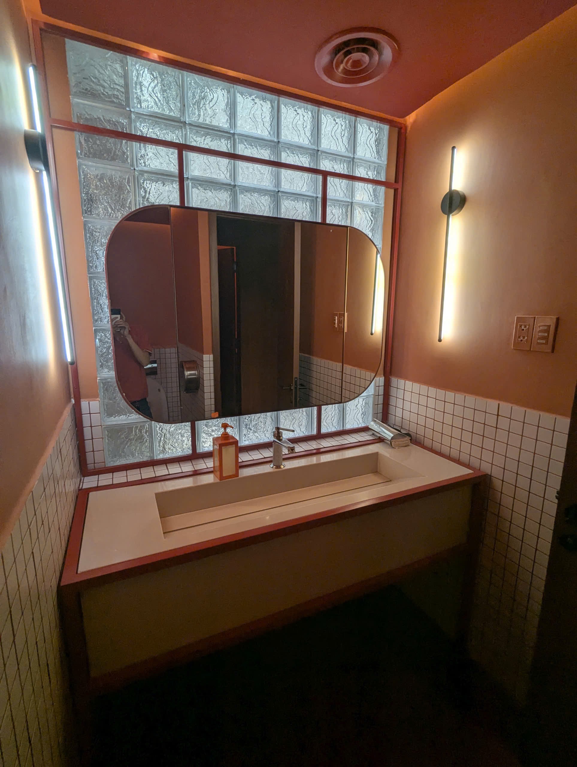 Cần bán Cửa hàng - Kiot - Mặt bằng Quận 1, Hồ Chí Minh, Diện tích 64m², Giá Thương lượng 11