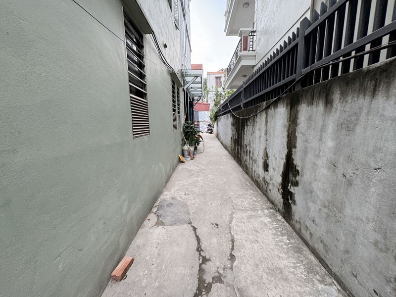 Bán Đất Kẻ Tạnh Giang Biên 40m2 Vuông Vắn - Cách 20m Ra Đường Ô Tô Tránh 2