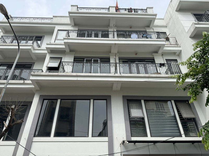 Cần bán Shophouse Metropolitan, Gia Lâm: 60,5m2 nhà thô 5 tầng, đang cho thuê 10tr/tháng 4