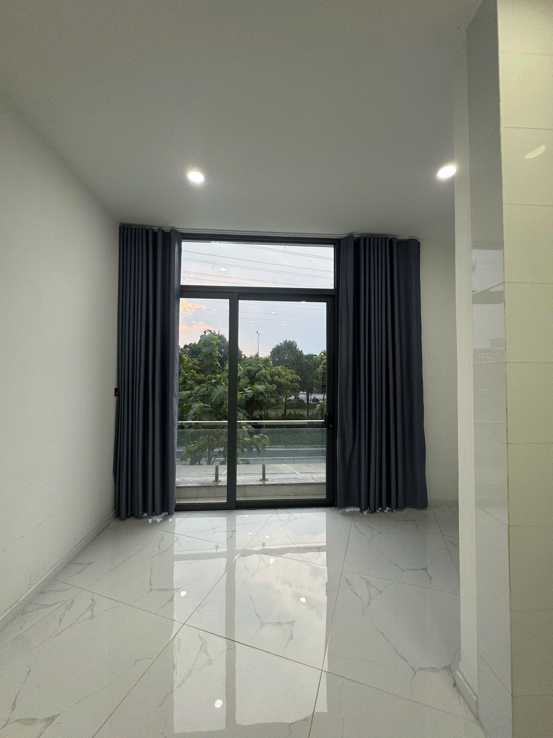 Cho thuê Nhà mặt tiền Phường Phước Long A, Quận 9, Diện tích 66m², Giá 40 Triệu/tháng 9