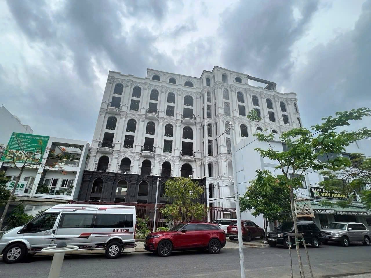Cho thuê Nhà mặt tiền Quận 7, Hồ Chí Minh, Diện tích 575m², Giá 800 Triệu/tháng 2
