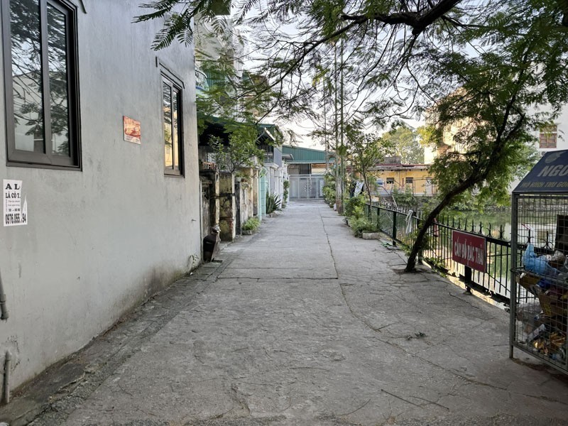 Bán đất đường Đức Giang, Việt Hưng: 51,2m2, mặt tiền rộng 5,2m, view hồ cực thoáng, ô tô đỗ cửa 2