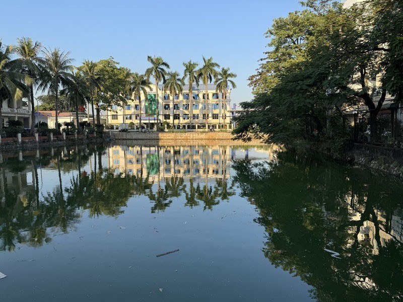 Bán đất đường Đức Giang, Việt Hưng: 51,2m2, mặt tiền rộng 5,2m, view hồ cực thoáng, ô tô đỗ cửa 3