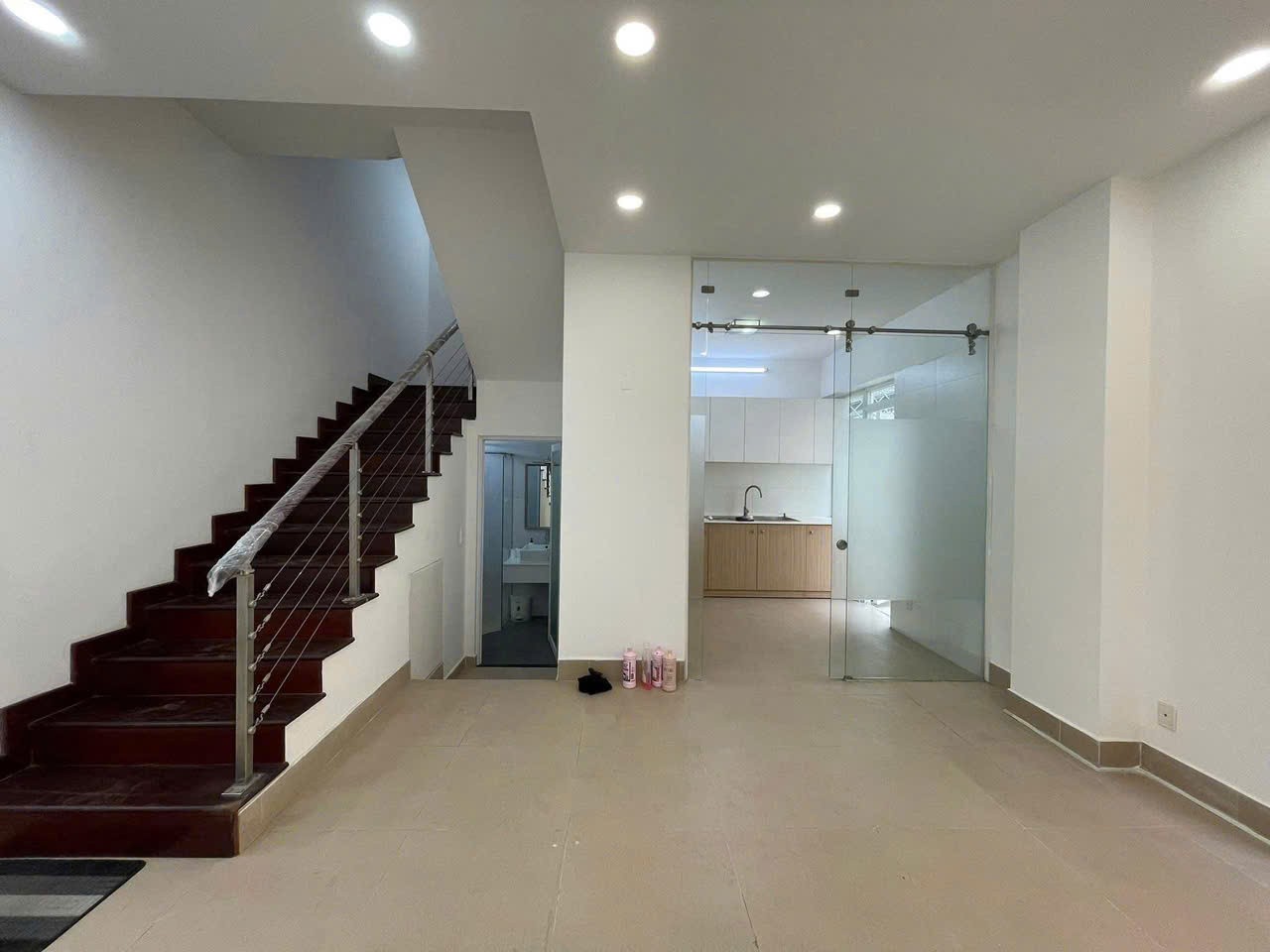 Cho thuê Nhà mặt tiền Phường Phú Mỹ, Quận 7, Diện tích 140m², Giá 042 Triệu/tháng 7
