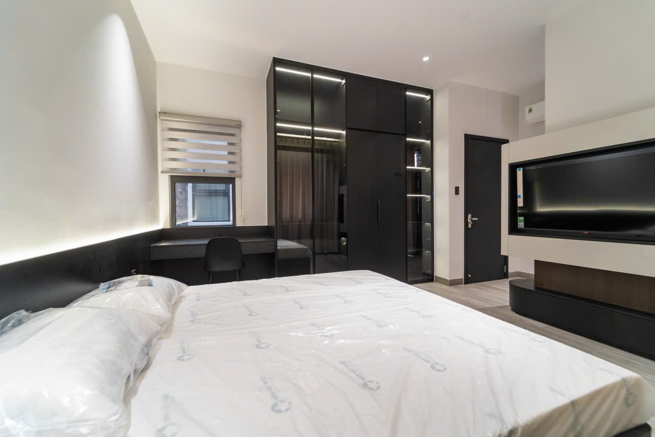 Cho thuê Nhà mặt tiền Phường Long Bình, Quận 9, Diện tích 100m², Giá 100 Triệu/tháng 4