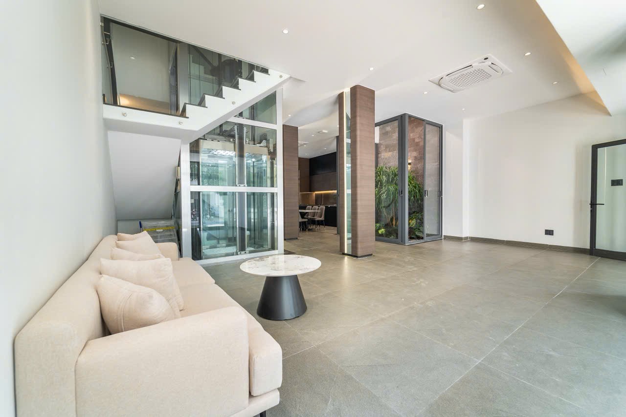 Cho thuê Nhà mặt tiền Phường Long Bình, Quận 9, Diện tích 100m², Giá 100 Triệu/tháng 3