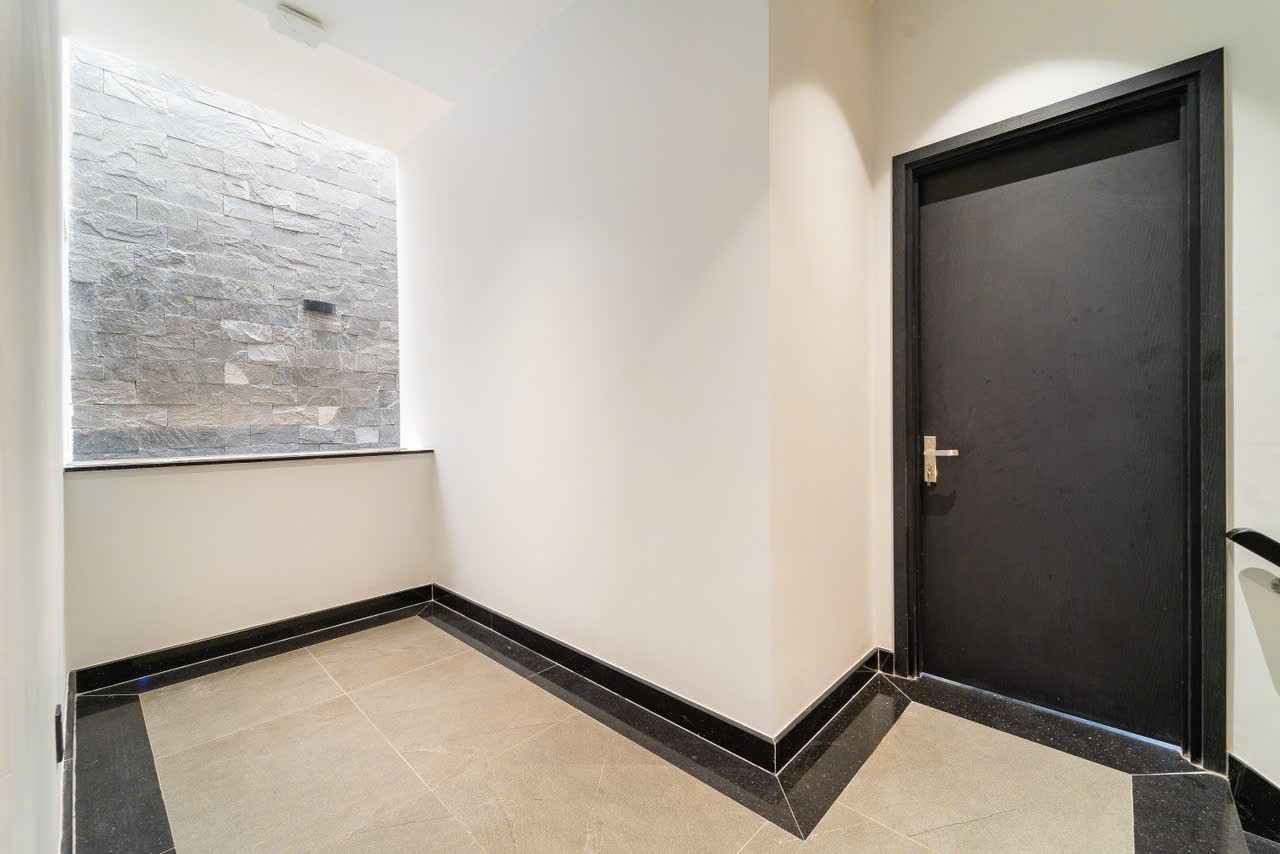 Cho thuê Nhà mặt tiền Phường Long Bình, Quận 9, Diện tích 100m², Giá 100 Triệu/tháng 7