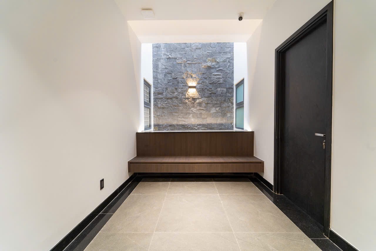 Cho thuê Nhà mặt tiền Phường Long Bình, Quận 9, Diện tích 100m², Giá 100 Triệu/tháng 9