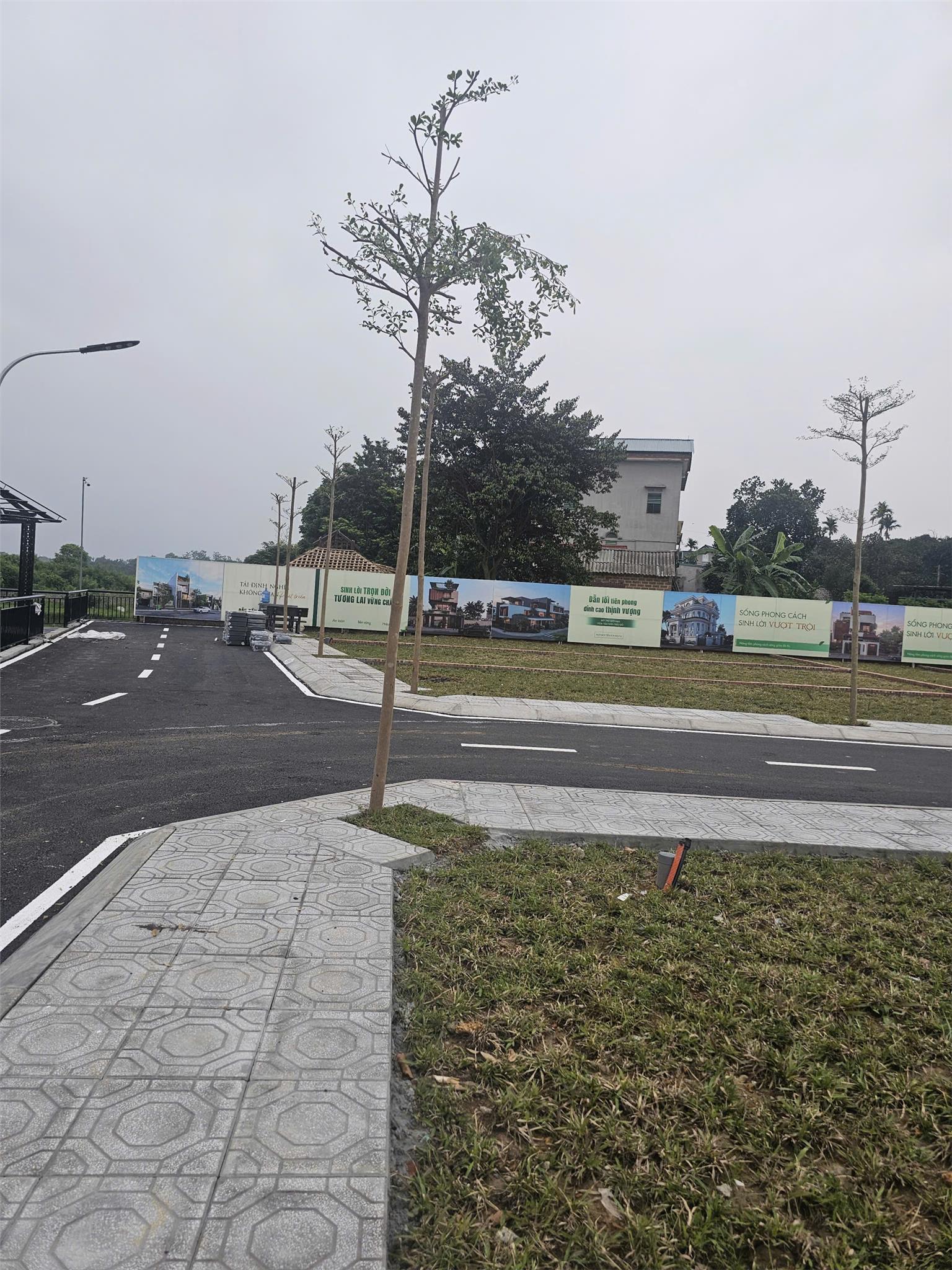 Hiếm View Hồ Đồng Trạng 100m nhỉnh 3tỷ đường 2 ôtô vòng quanh gần ĐH FPT, ĐHQG HN QL21 5