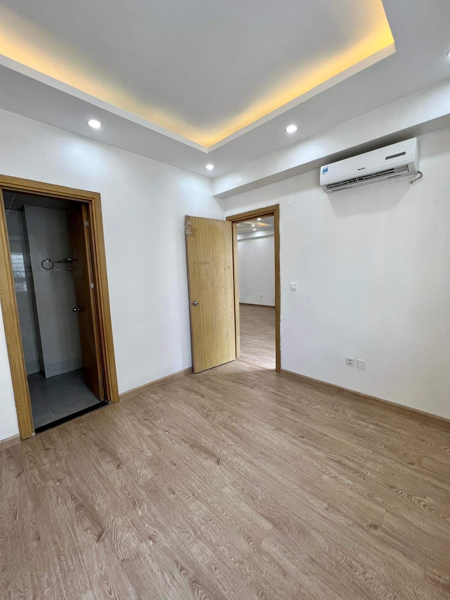 Cần bán gấp căn chung cư 2PN, rộng 77m² hướng Đông Nam tại KĐT Thanh Hà Cienco 5 3