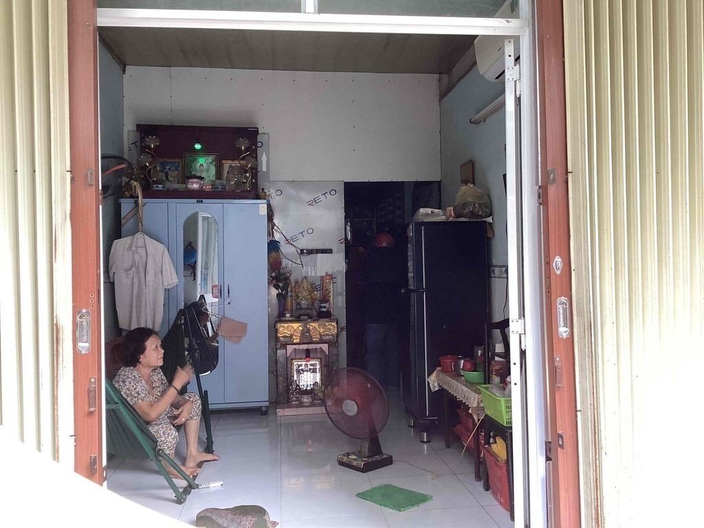 Cần bán nhà hẻm 98 Bùi Văn Ba, Phường Tân Thuận Đông, Diện tích 92m², Giá 6.3 Tỷ