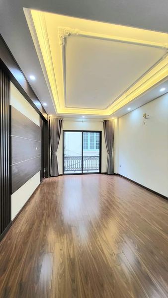 Cần bán Nhà ở xã hội đường Nguyễn Văn Cừ, Phường Gia Thụy, Diện tích 45m², Giá 3.55 Tỷ 3