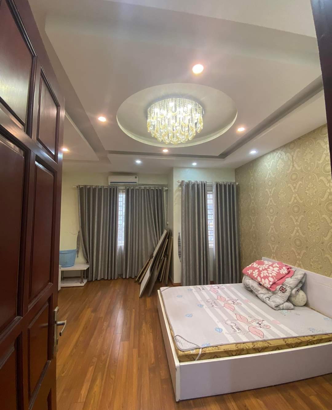 Tôi bán nhà liền kề KĐT Văn Phú view công viên, cạnh La Casta 90m2 chỉ 9.59 tỷ. LH 0989.62.6116 2