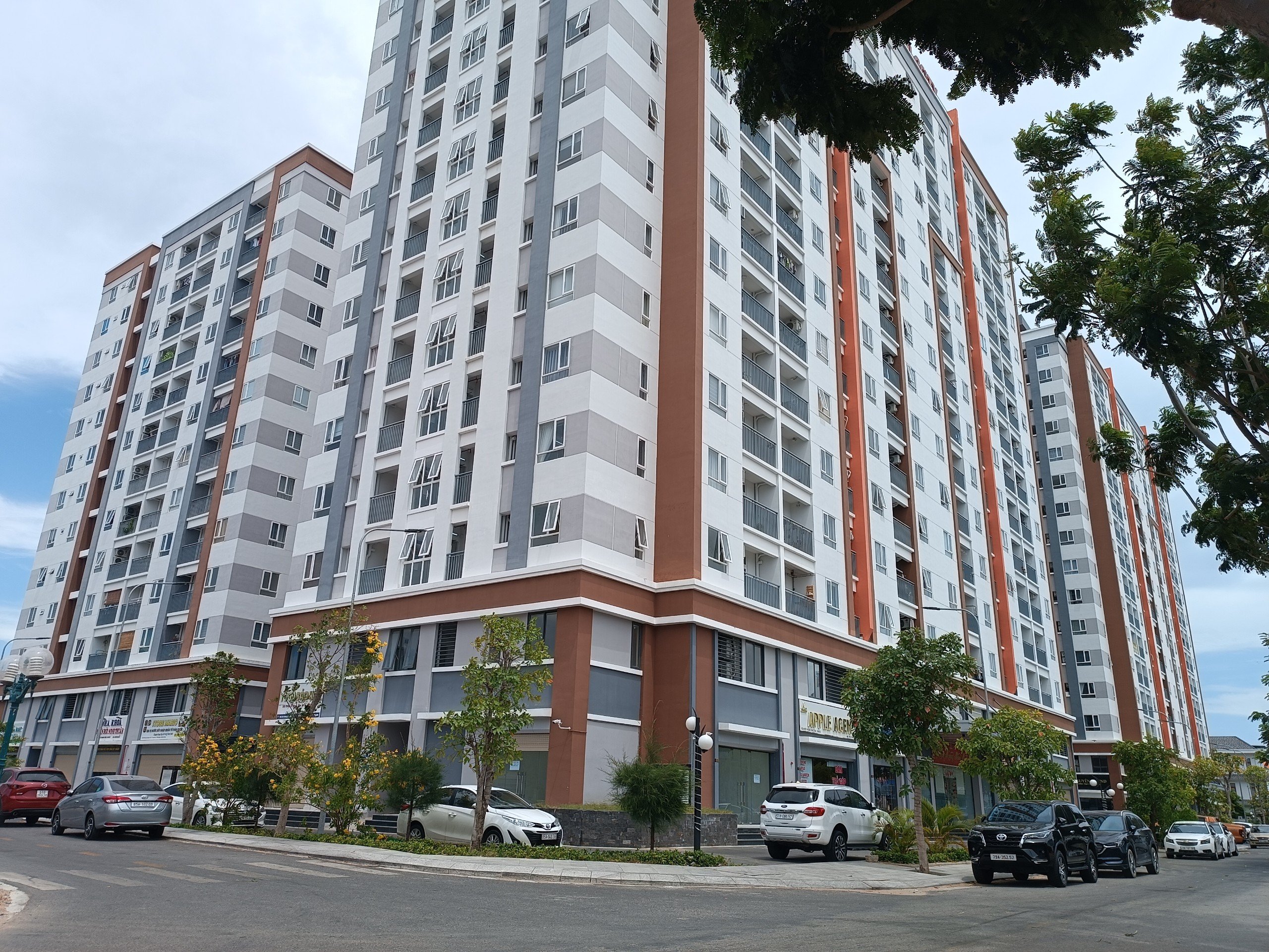 Cần bán Căn hộ chung cư dự án Khu đô thị mới Đông Bắc (Khu 1), Diện tích 101m², Giá 2,2 Tỷ