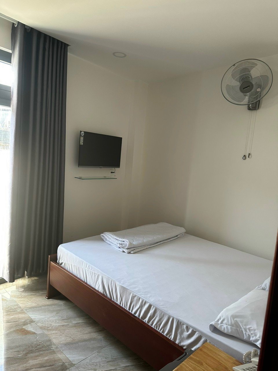 Bán Tòa Khách Sạn Thành Phố biển Nha Trang mặt tiền đường 2/4 Nha Trang Liên hệ: 0868 750 144 Lê Dân 2