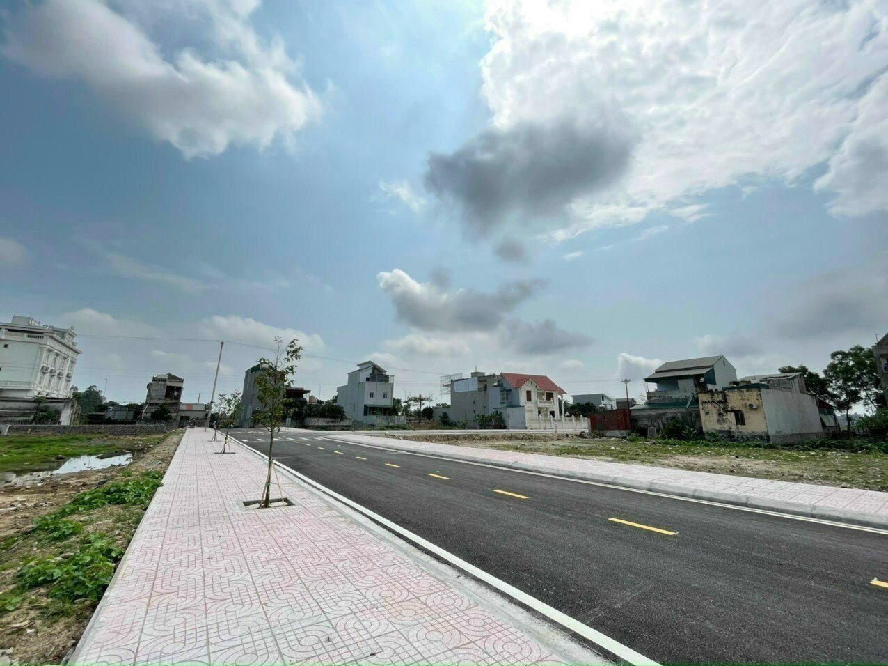 Cần bán lô đất tại Thị trấn Tân Phong, Quảng Xương diện tích từ 160-320m2 2