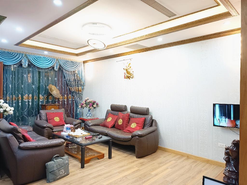 Bán căn hộ chung cư Nguyễn Cơ Thạch, rộng đẹp, nội thất sang