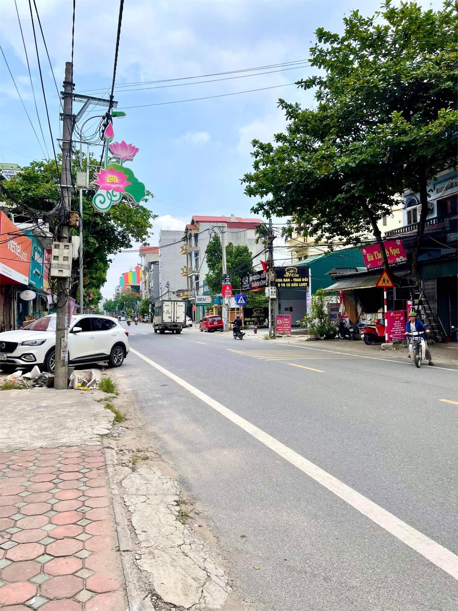 Bán 85m2 đất Vân Nội ở rộng sướng, 3 bước đi chợ và phố Vân Trì, đường thông ô tô. Giá rẻ đột ngột
