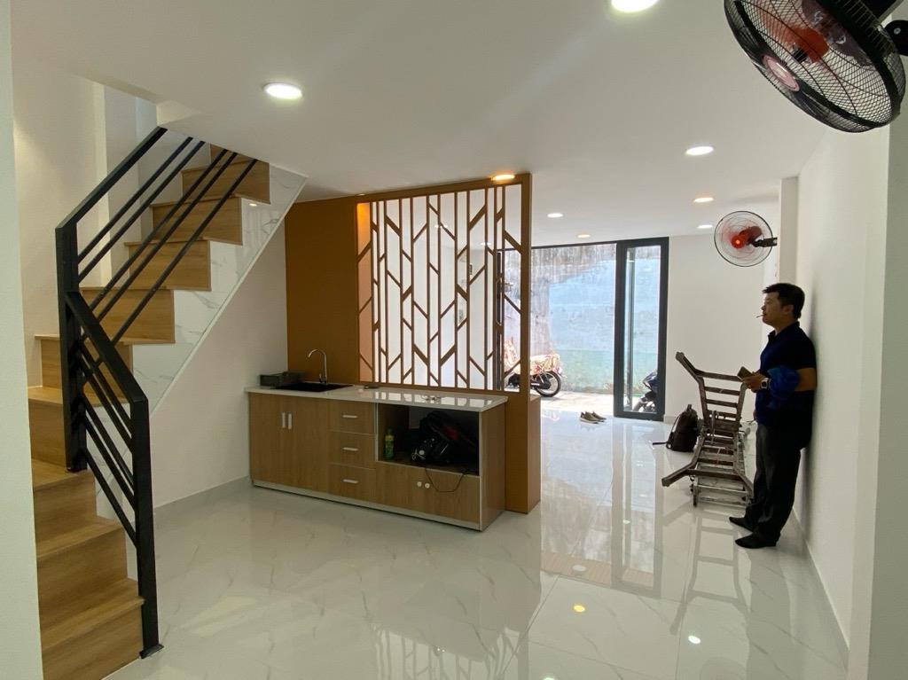 Siêu phẩm nhà đẹp gần Lê Văn Quới, Bình Tân, 32.5m2, 2tầng, HXH, ngang 4 đẹp, nhỉnh 2tỷ 3