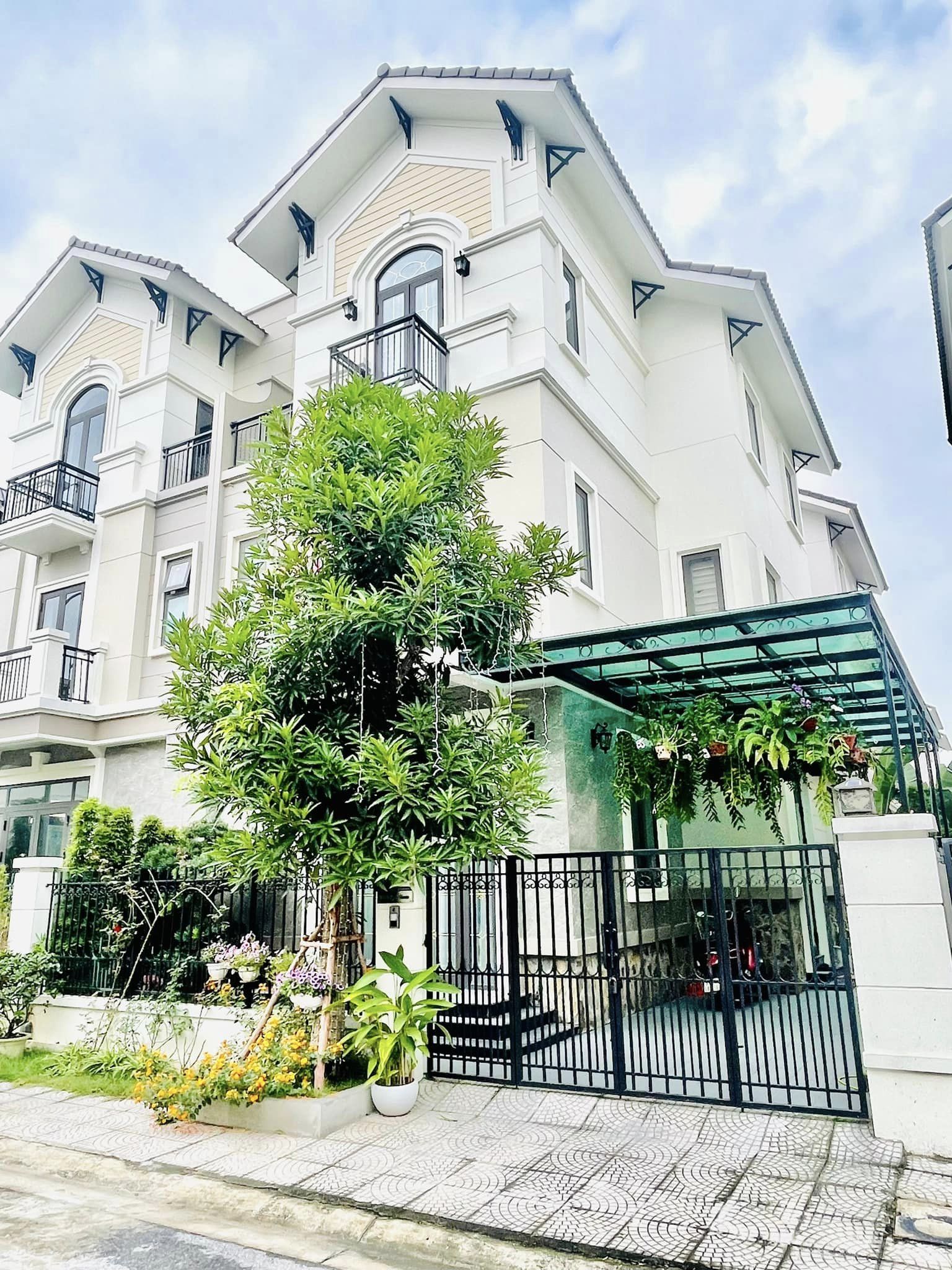 Cần bán Biệt thự dự án Centa City, Diện tích 135m², Giá Thương lượng 3