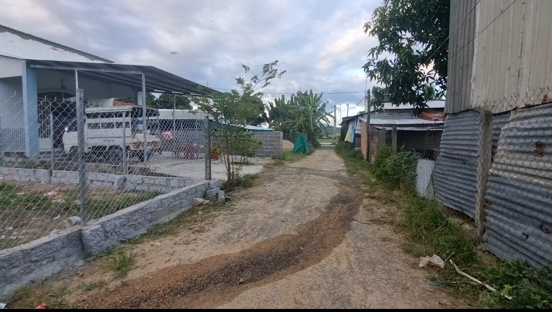 Bán đất Bình Lộc thôn Đảnh Thạnh giá rẻ rộng rãi xây nhà vườn 2