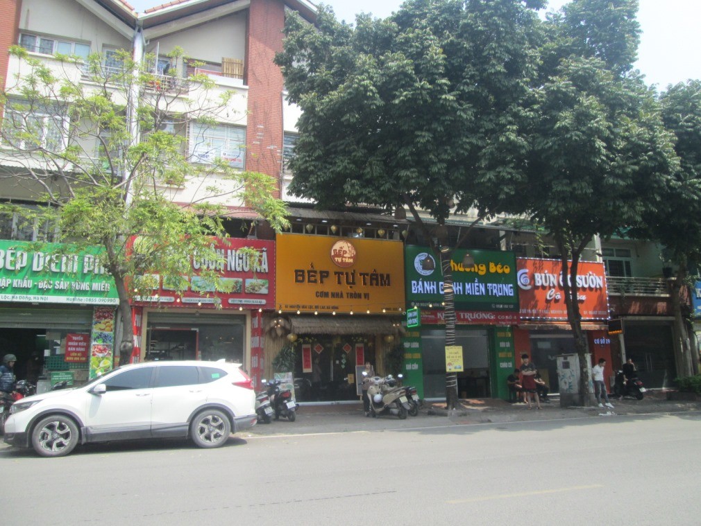 Tôi bán nhà mặt phố Nguyễn Văn Lộc sầm uất gần phố Trần Phú 86m2 chỉ 31.8 tỷ. Lh 0989.62.6116