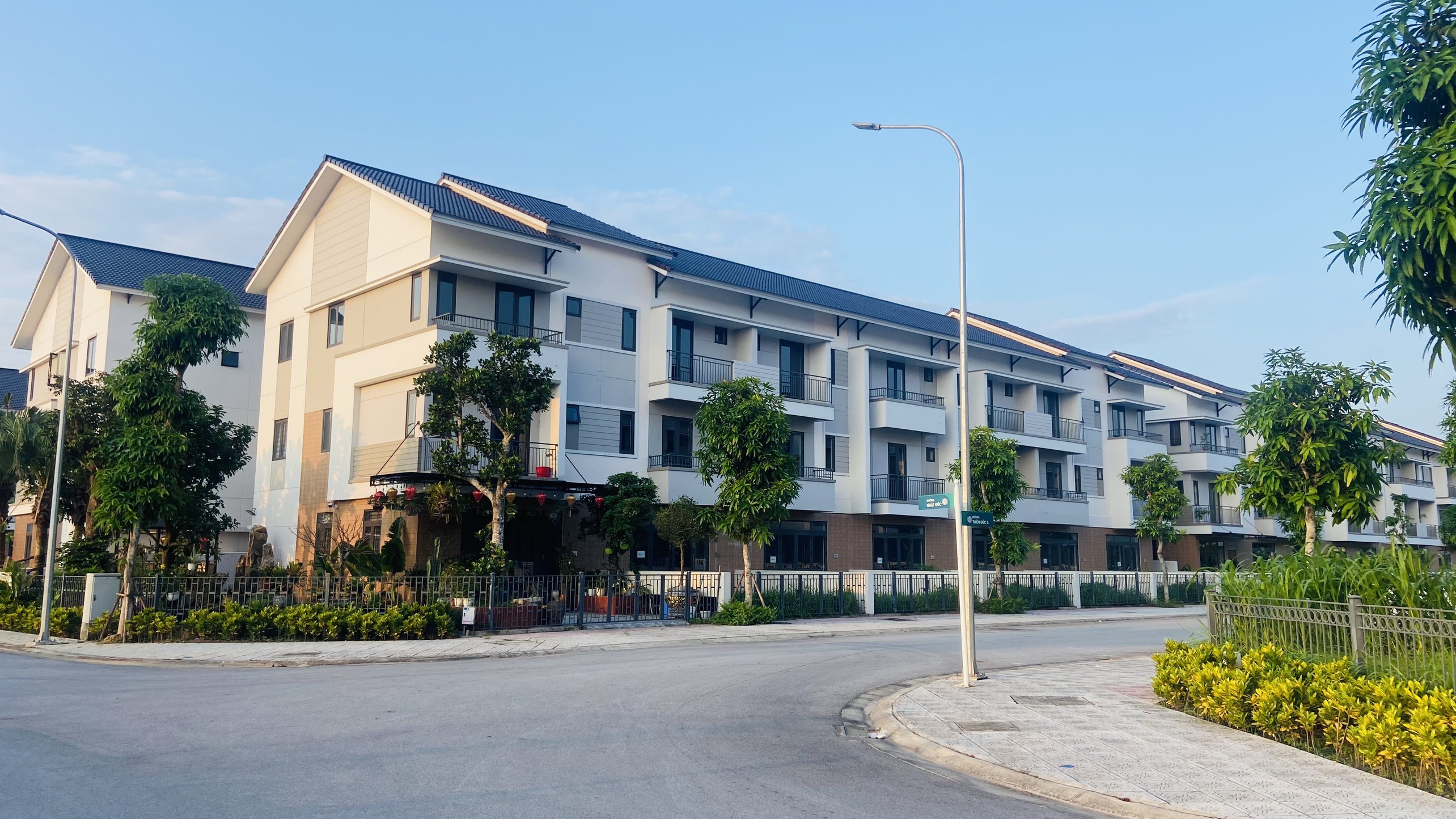 Cần bán Nhà mặt tiền dự án Centa Riverside Bắc Ninh, Diện tích 100m², Giá 6.4 Tỷ