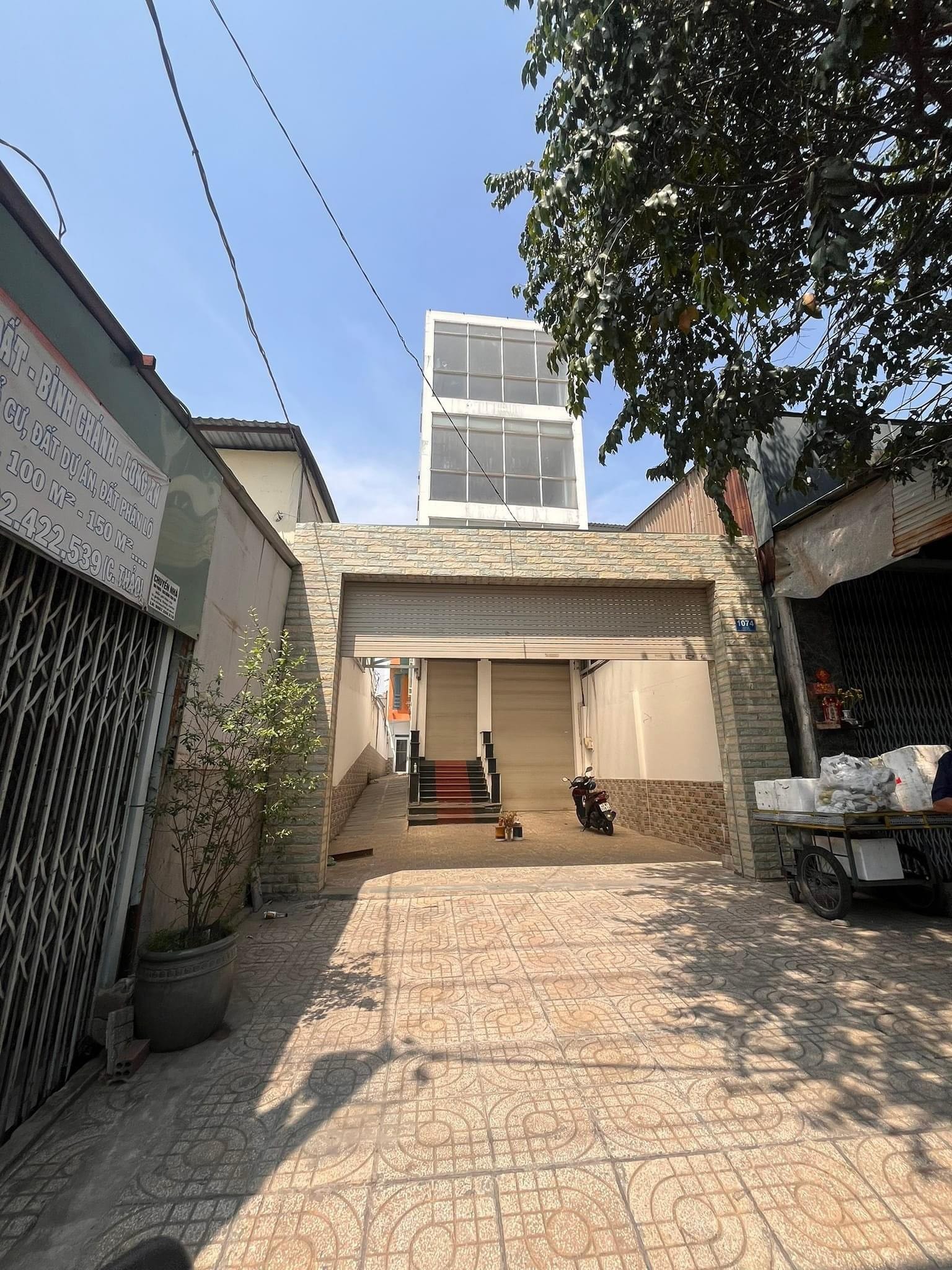 Cần bán Nhà mặt tiền Phường Bình Thuận, Quận 7, Diện tích 300m², Giá 34.5 Tỷ