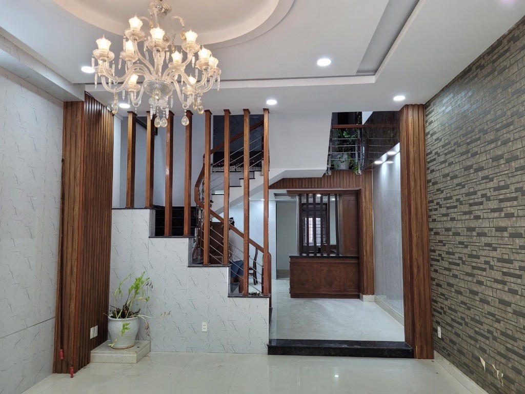 Nhà 4 tầng mới cứng mặt tiền Phan Bôi giao Nguyễn Công Trứ rẻ rề chỉ 6.x tỷ