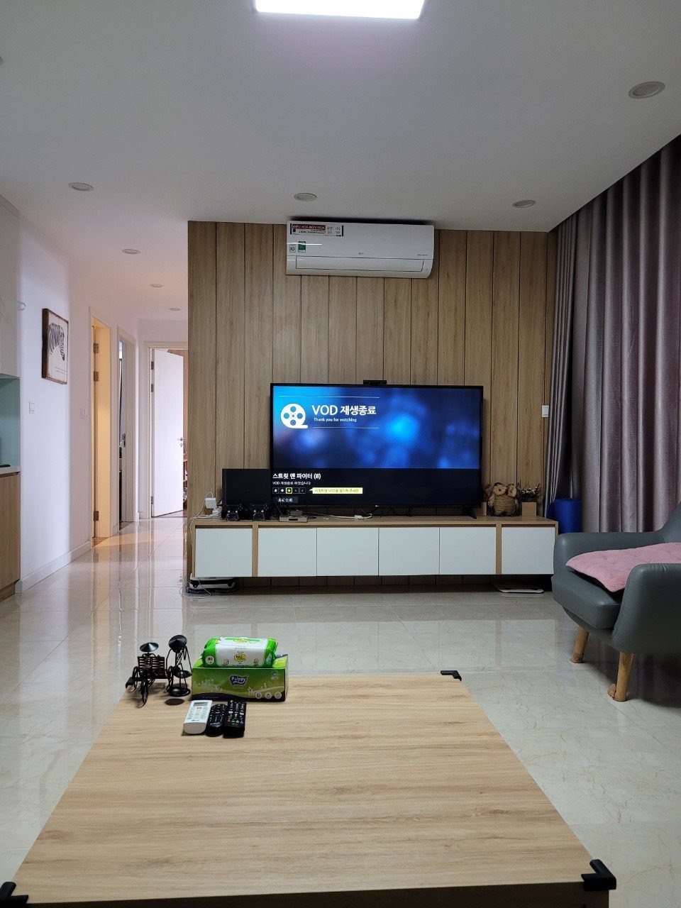 Cần bán nhanh căn 3PN 95m2 tại Vinhomes D'Capitale FULL ĐỒ - SHLD 2