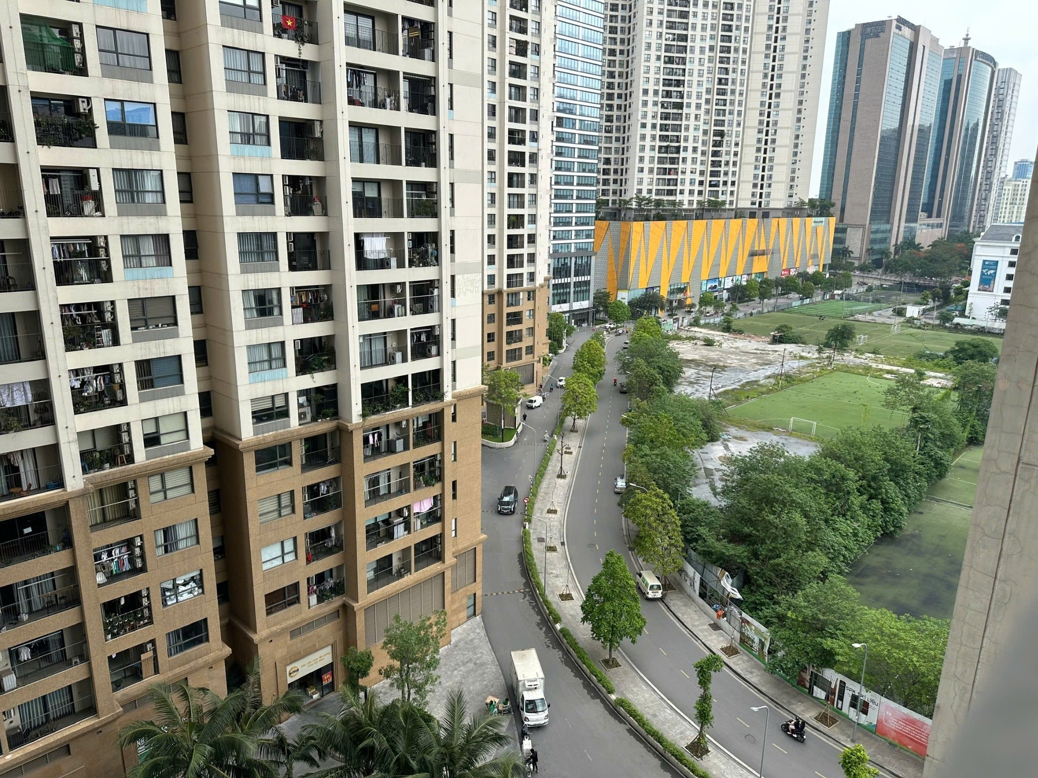 Cần bán nhanh căn 3PN 95m2 tại Vinhomes D'Capitale FULL ĐỒ - SHLD