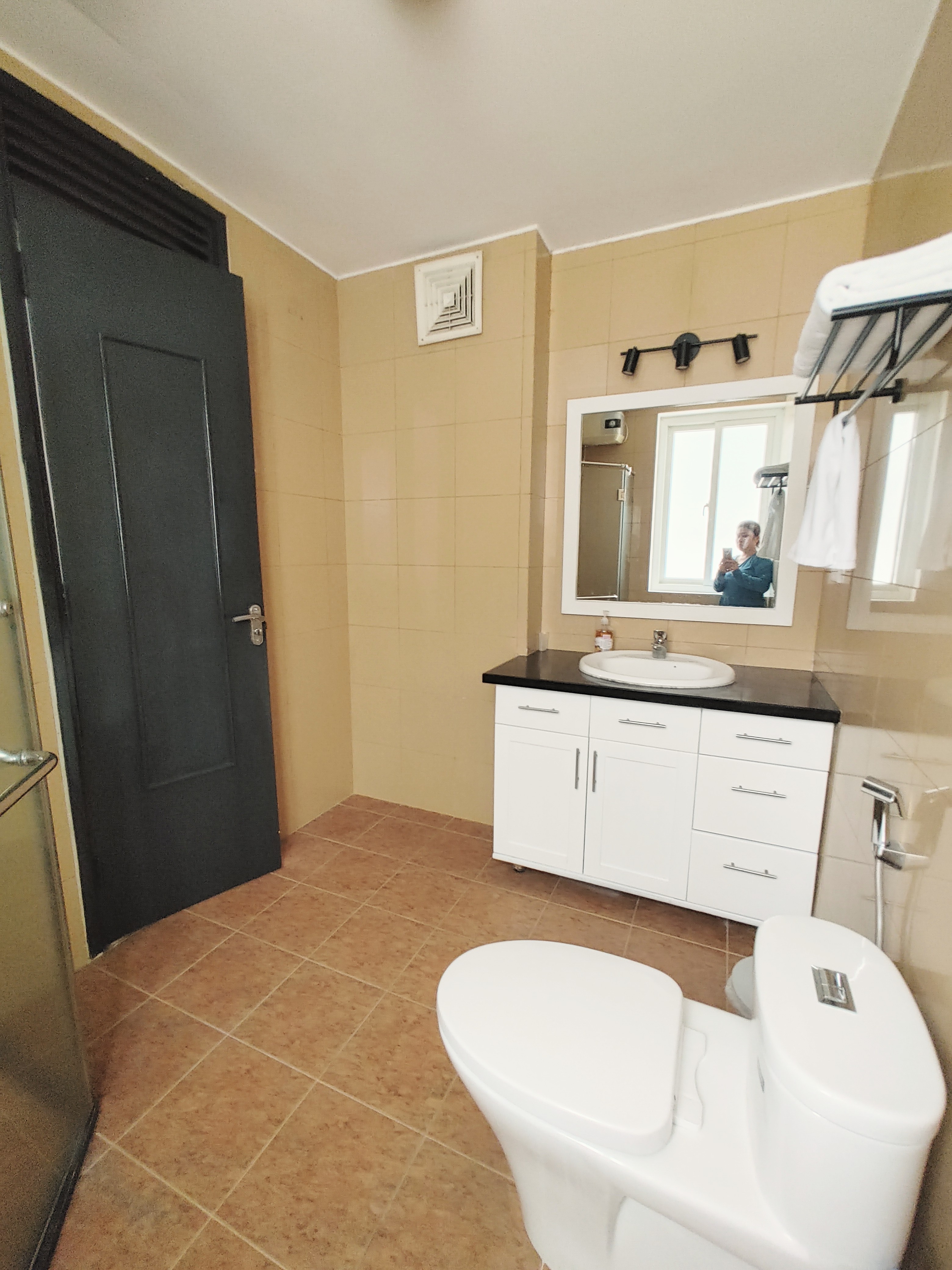 Biệt thự siêu đẹp với sân vườn và bể bơi, tổng 4 phòng ngủ, 5 phòng tắm tại Tây Hồ cho thuê 2