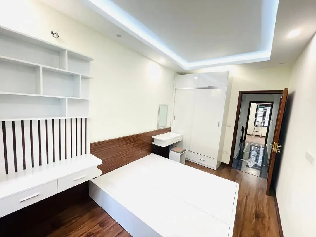 BÁN NHÀ PHƯỜNG YÊN HÒA, CẦU GIẤY, 5 TẦNG, DIỆN TÍCH 53 M2, GIÁ 8,1 TỶ 2
