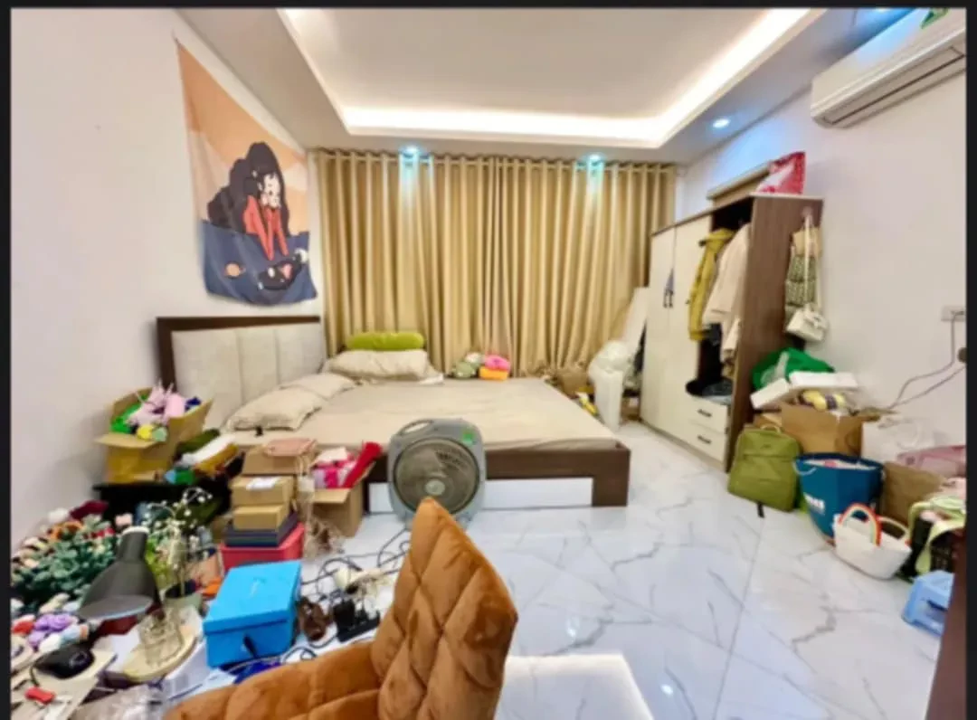 Cần  Bán nhanh nhà phố đường  8/3. 33m2.  5 tầng.  mặt tiền4m. giá đẹp  6 tỷ Hai Bà Trưng Hà Nội 2