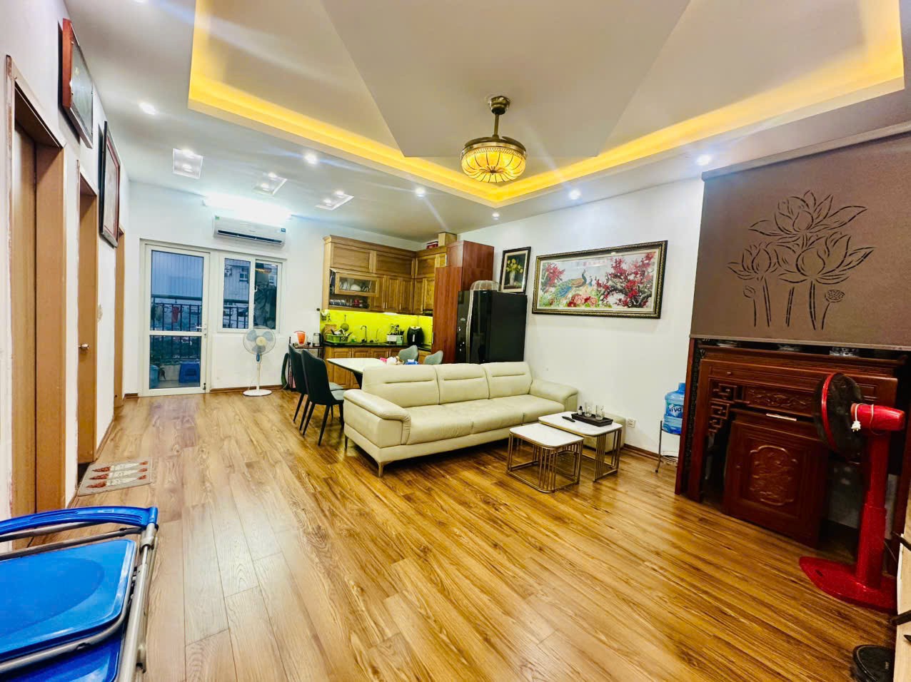 Chính chủ bán gấp căn hộ 77m² full nội thất, ban công Đông Nam, giá tốt nhất KĐT Thanh Hà Cienco 5