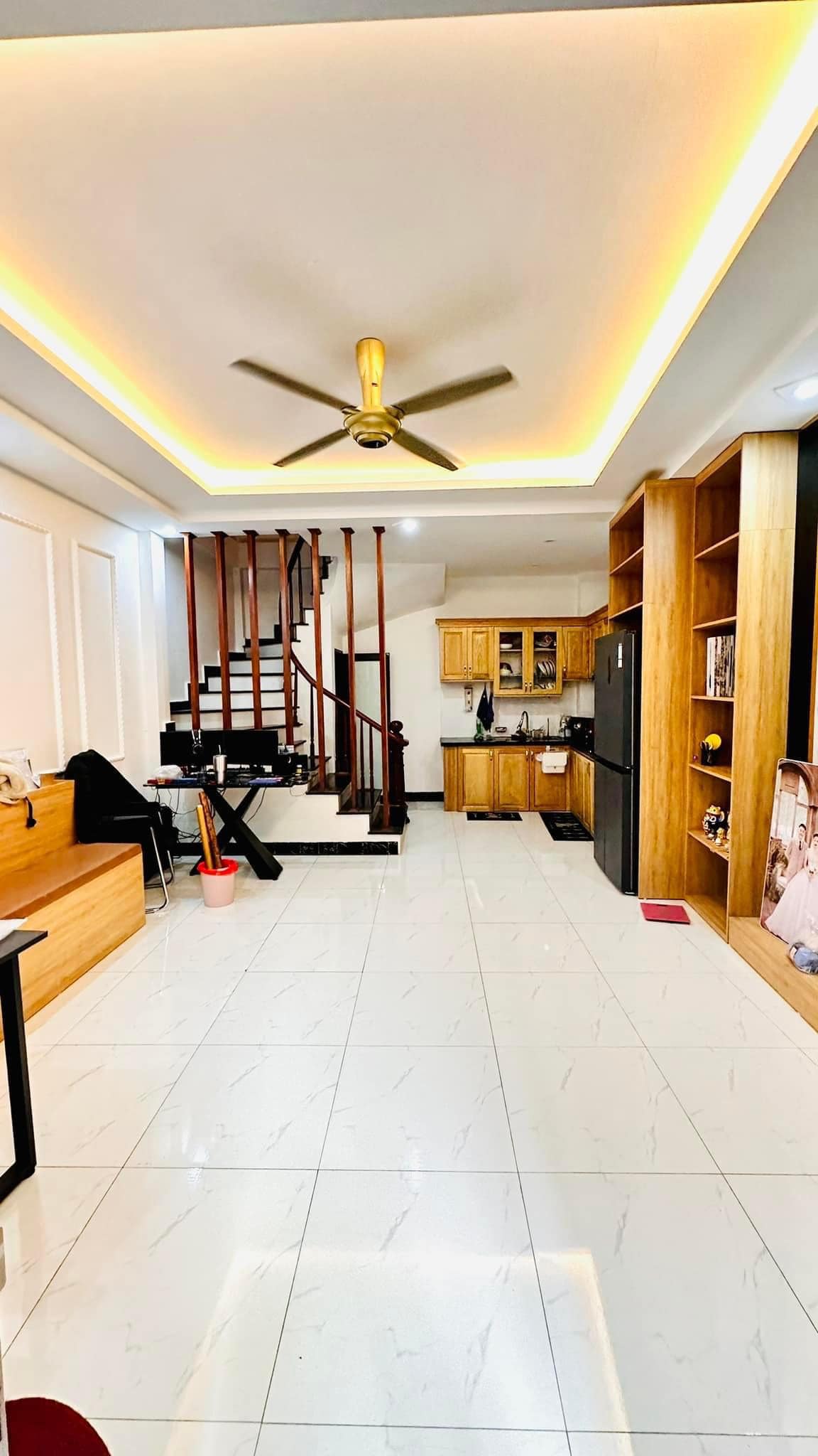 Chính chủ bán nhà An Khánh, tặng nội thất xây 5 Tầng, 4 phòng, giá đầu tư ở cho thuê 1