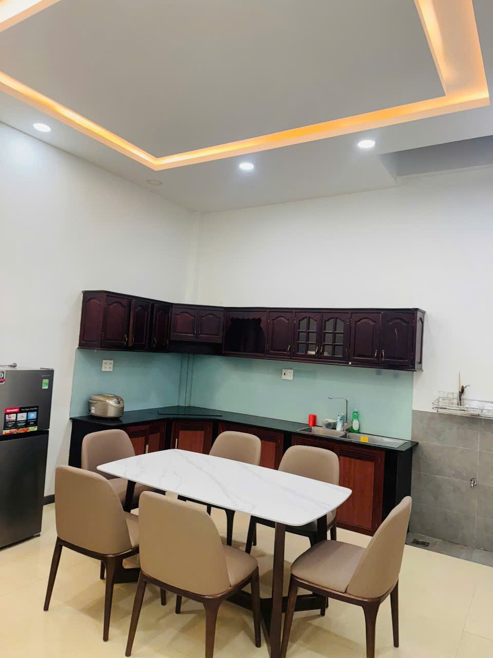 CHO THUÊ NHÀ 2 TẦNG HẺM OTO ĐƯỜNG BẮC SƠN - VĨNH HẢI- .=>>Giá thuê 11tr/tháng. Cọc 2 thanh