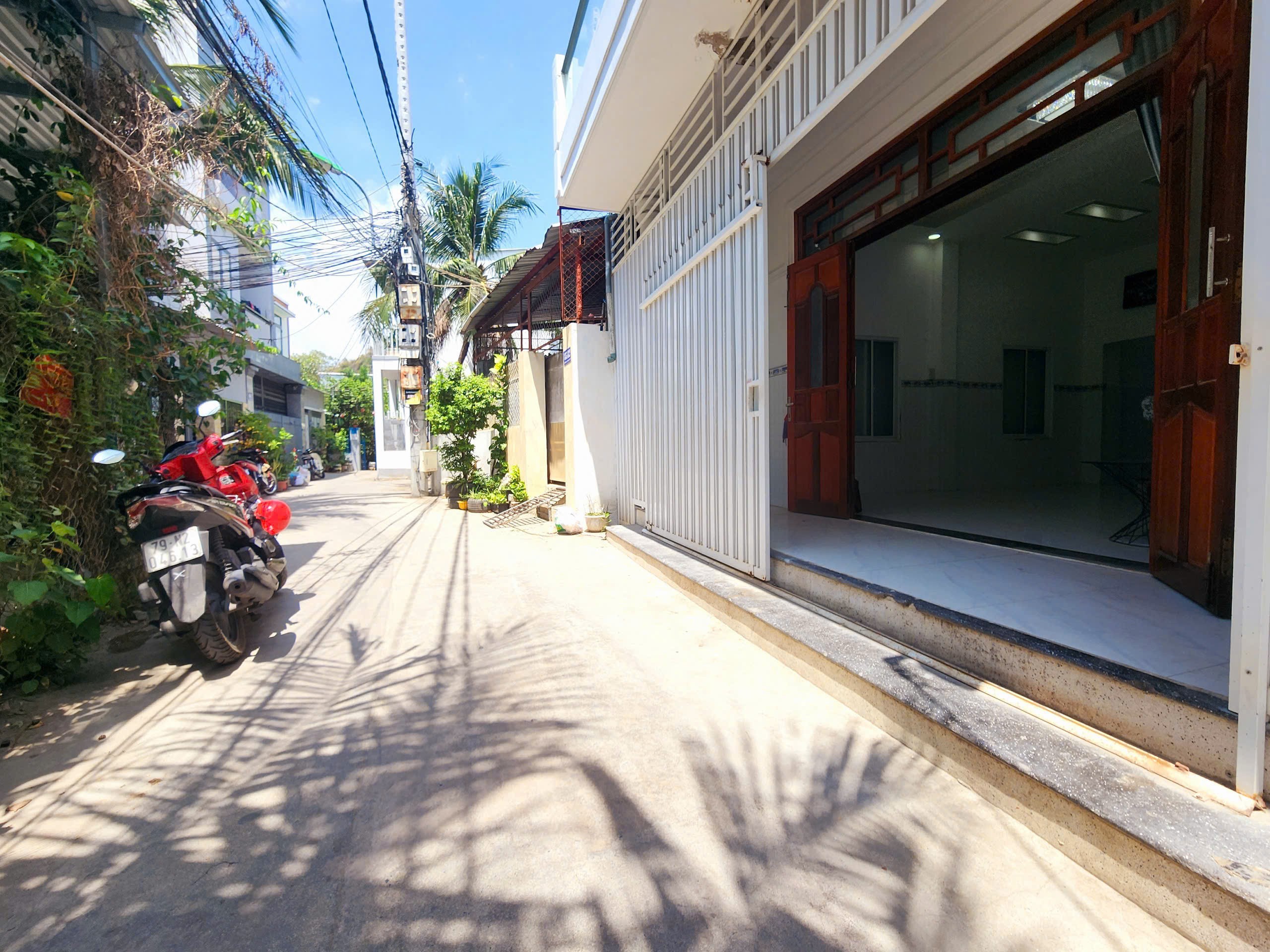 Bán Nhà hẻm oto ra vô thoải mái Phường Ngọc Hiệp gần Cầu hộ Phương Sài - tp Nha Trang