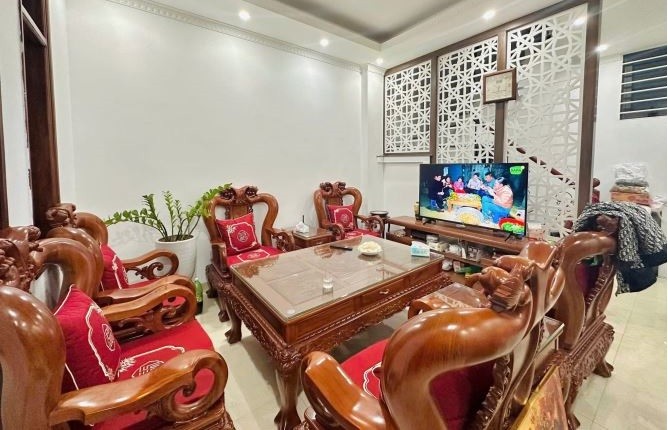 Nhà lô góc phố Bế Văn Đàn 45m², MT 6m, ô tô tránh, kinh doanh 9,5 tỷ 5