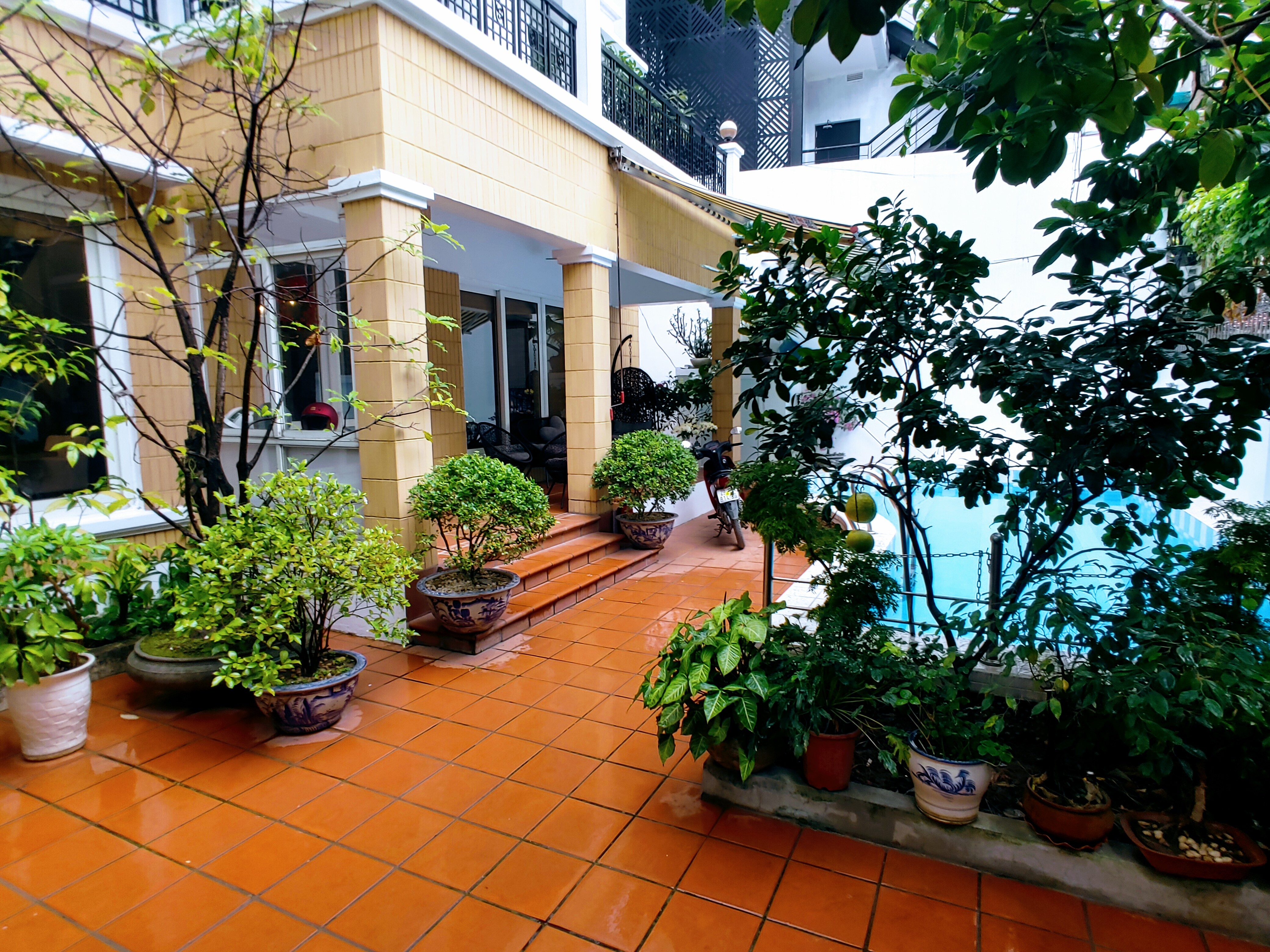 Biệt thự siêu đẹp với sân vườn và bể bơi, tổng 4 phòng ngủ, 5 phòng tắm tại Tây Hồ cho thuê 6