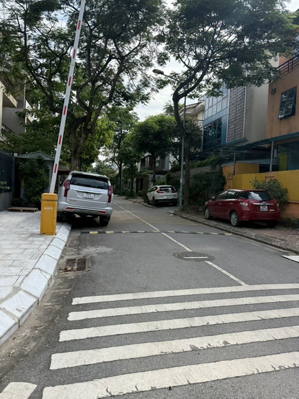 NHÀ VƯỜN VIỆT HƯNG 75 tỷ 200m VỈA HÈ RỘNG,KINH DOANH ĐỈNH,LONG BIÊN HÀ NỘI 3