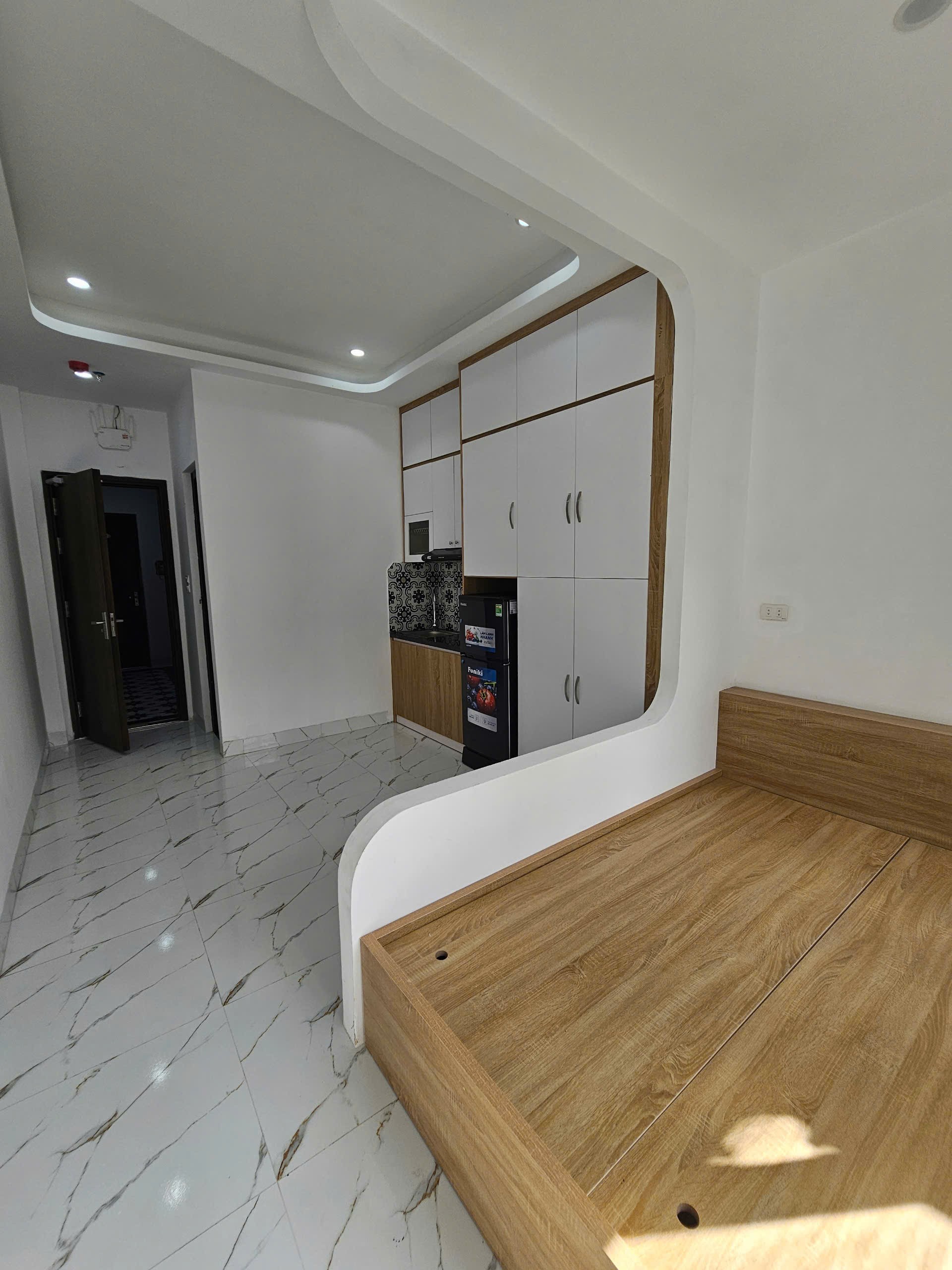 CHDV MẠC THỊ BƯỞI 5 TẦNG/55m2 – ĐỐI DIỆN TIMES CITY_Dòng tiền ổn định 50–55 triệu/tháng. Thang máy 3