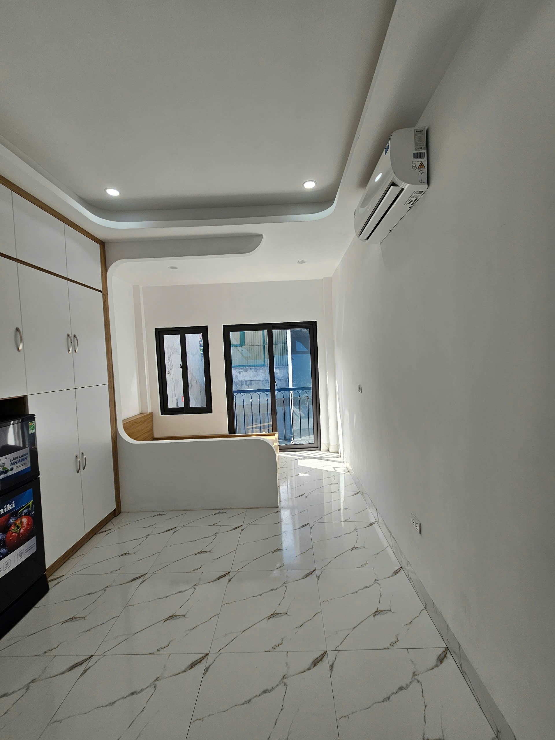 CHDV MẠC THỊ BƯỞI 5 TẦNG/55m2 – ĐỐI DIỆN TIMES CITY_Dòng tiền ổn định 50–55 triệu/tháng. Thang máy 4