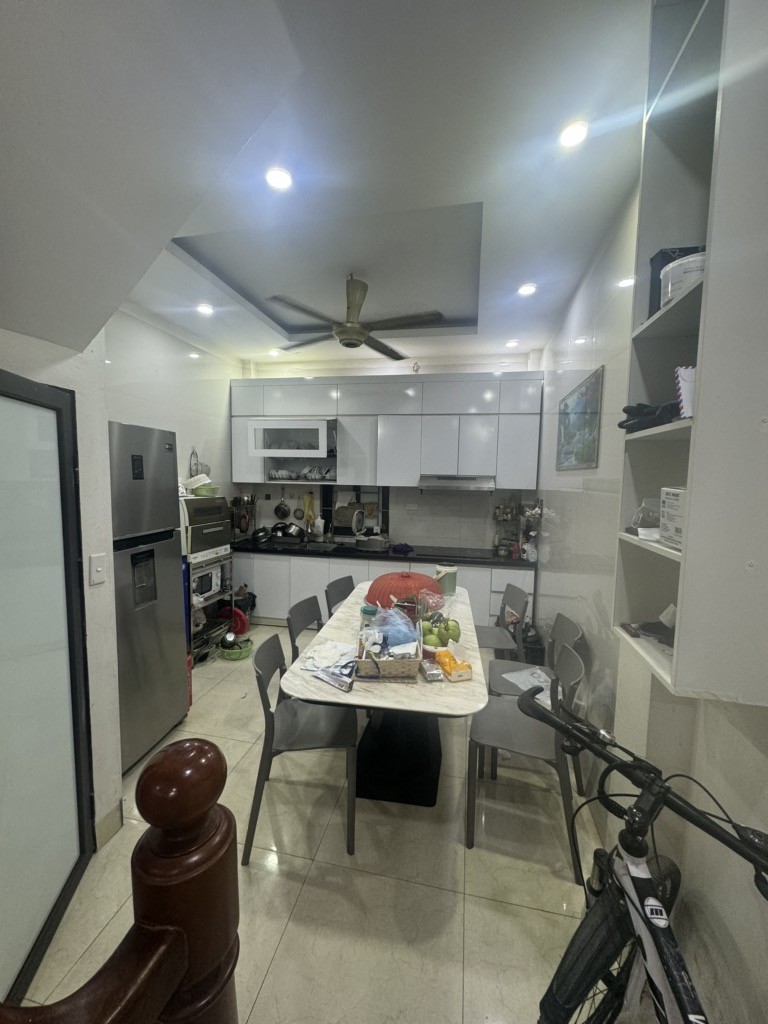 TRUNG TÂM HÀ ĐÔNG- GẦN NGÃ TƯ VẠN PHÚC  TỐ HỮU - Ô TÔ ĐỖ CỬA- NHÀ 2 THOÁNG- FULL NỘI THẤT Ở NGAY 2