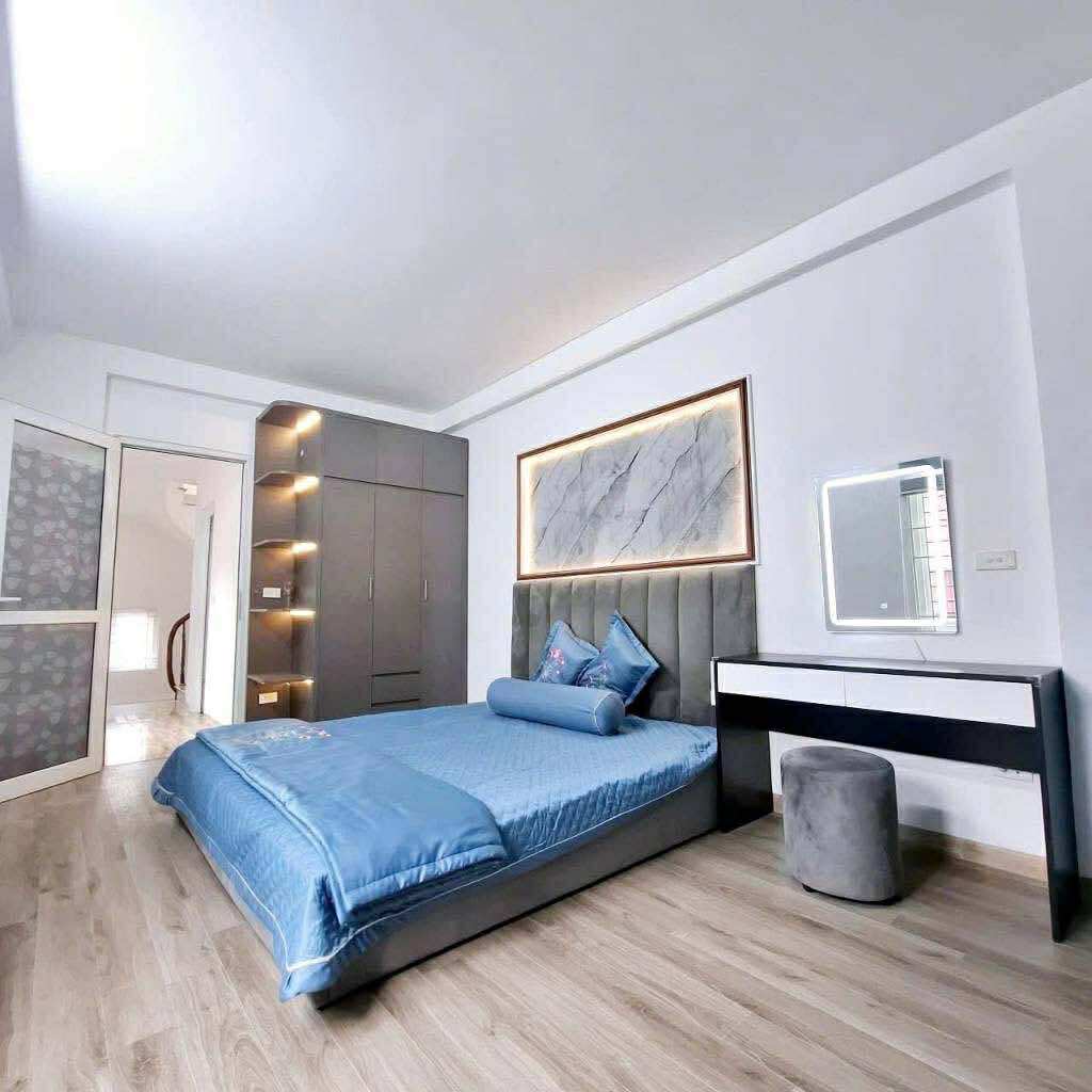 Nhà Phân Lô Gần Hồ Đền Lừ, 10m Ra Ô Tô Tránh Nhỉnh 7 Tỷ 3