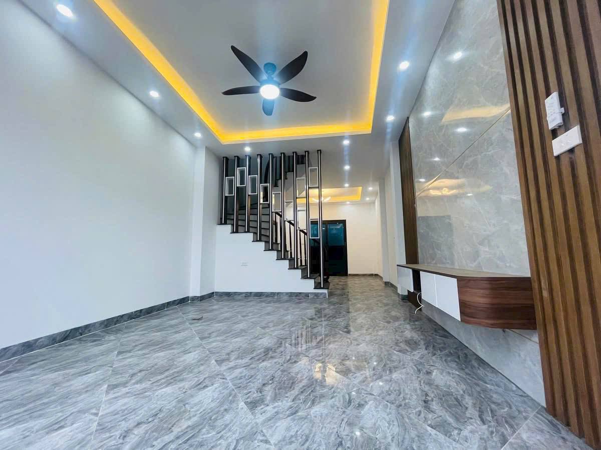 Nhà trung tâm Đan Phượng, Trạm Trôi 42M 4 Tầng, 4 ngủ, ngõ ô tô đỗ giá 3.95 tỷ 2