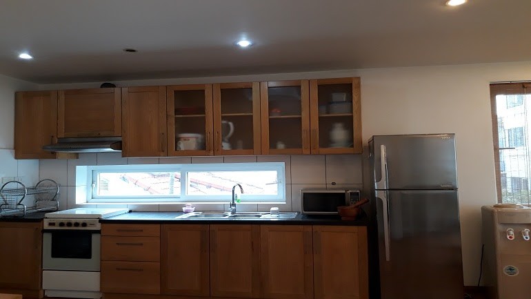 Cho thuê căn hộ 2PN, rộng 90m2 tại Xuân Diệu, Tây Hồ, đủ đồ, có ban công 3
