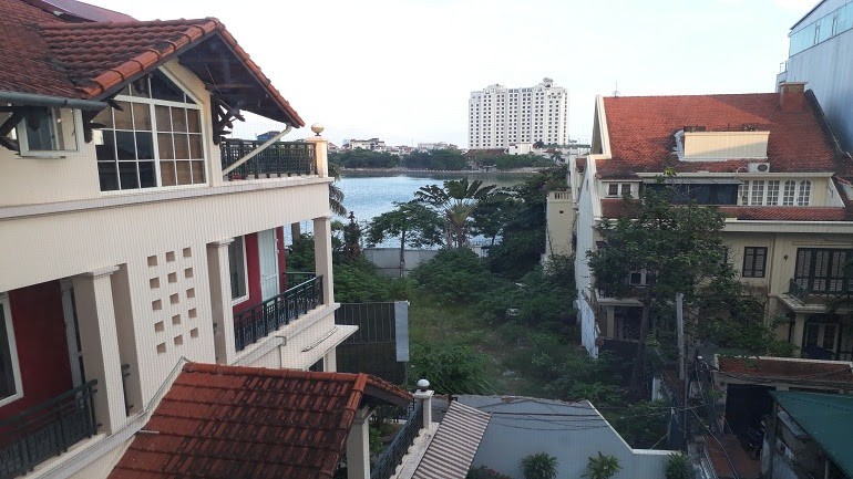 Cho thuê căn hộ 2PN, rộng 90m2 tại Xuân Diệu, Tây Hồ, đủ đồ, có ban công 7