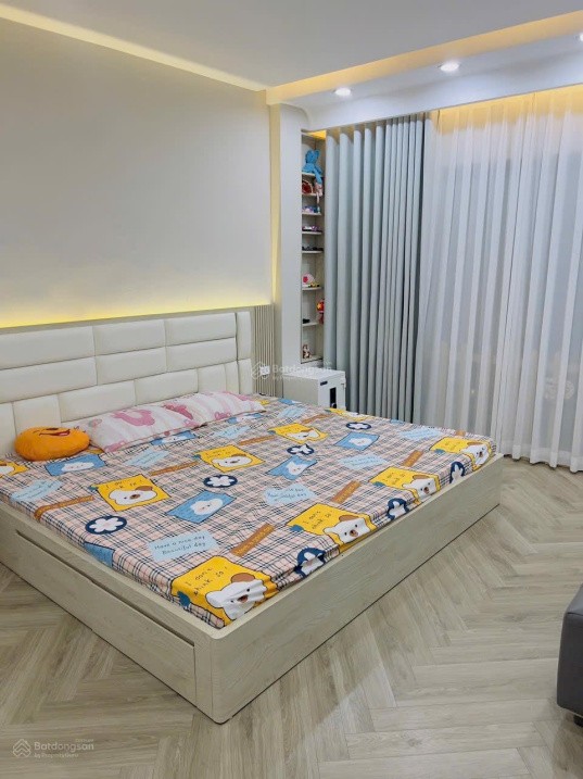 Nhà phố Ngô Quyền 58m², 2 mặt thoáng, ô tô đỗ cửa, kinh doanh 4