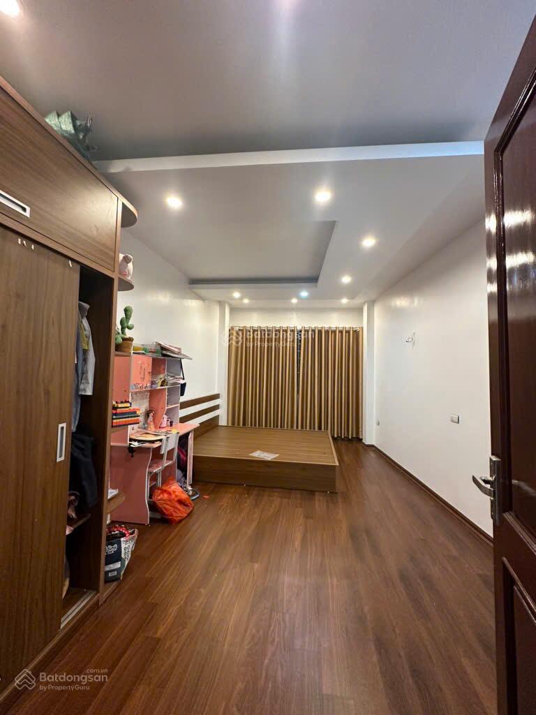 Nhà phố cầu Bươu, 67m2, ô tô tránh, MT 5m, kinh doanh tập nập, 10 tỷ 4
